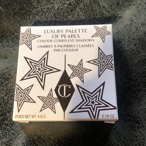 Charlotte Tilbury LUXURY PALETTE OF PEARLS
CELESTIAL PEARL - Picture 8 of 9